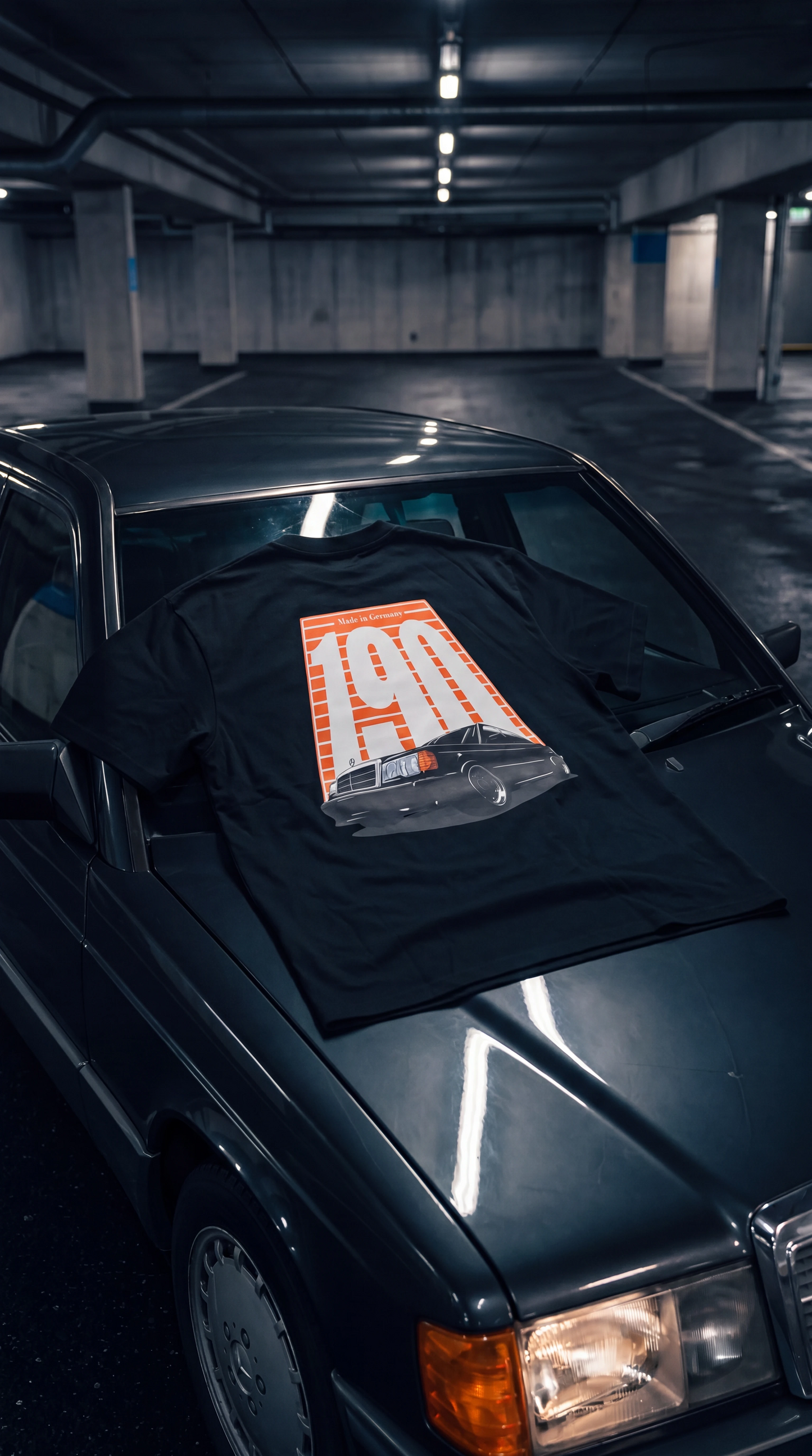 KLASSIKWAGEN W201 MADE IN GERMANY - Oversized T-Shirt