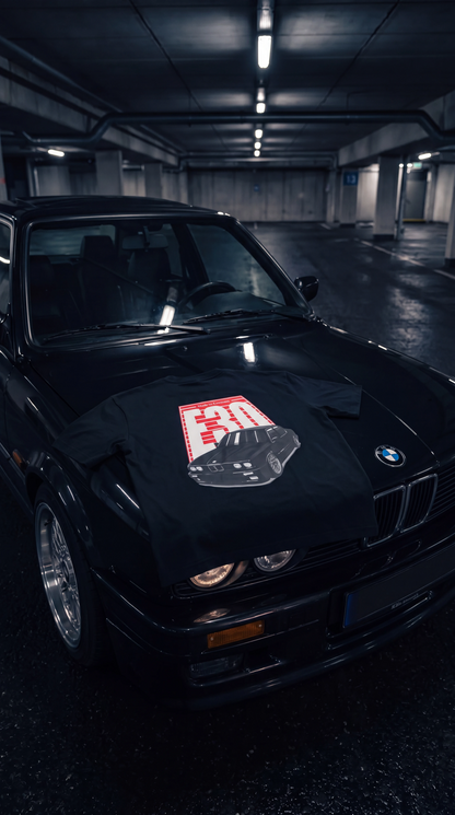 KLASSIKWAGEN E30 MADE IN GERMANY - Oversized T-Shirt