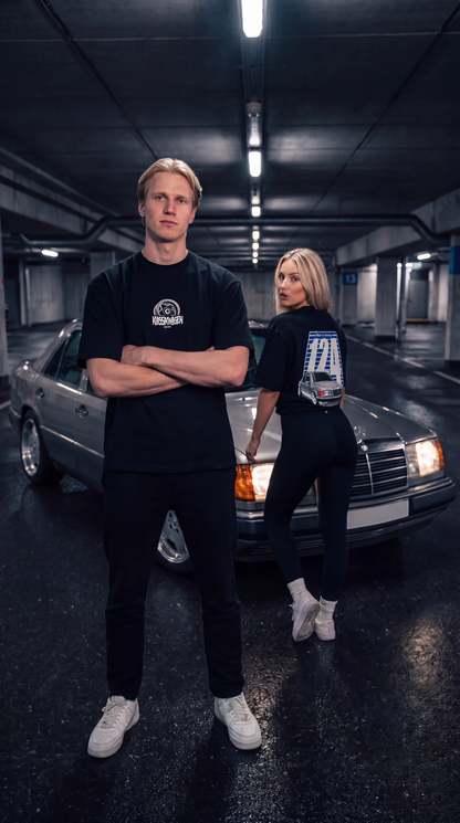 KLASSIKWAGEN W124 MADE IN GERMANY - Oversized T-Shirt